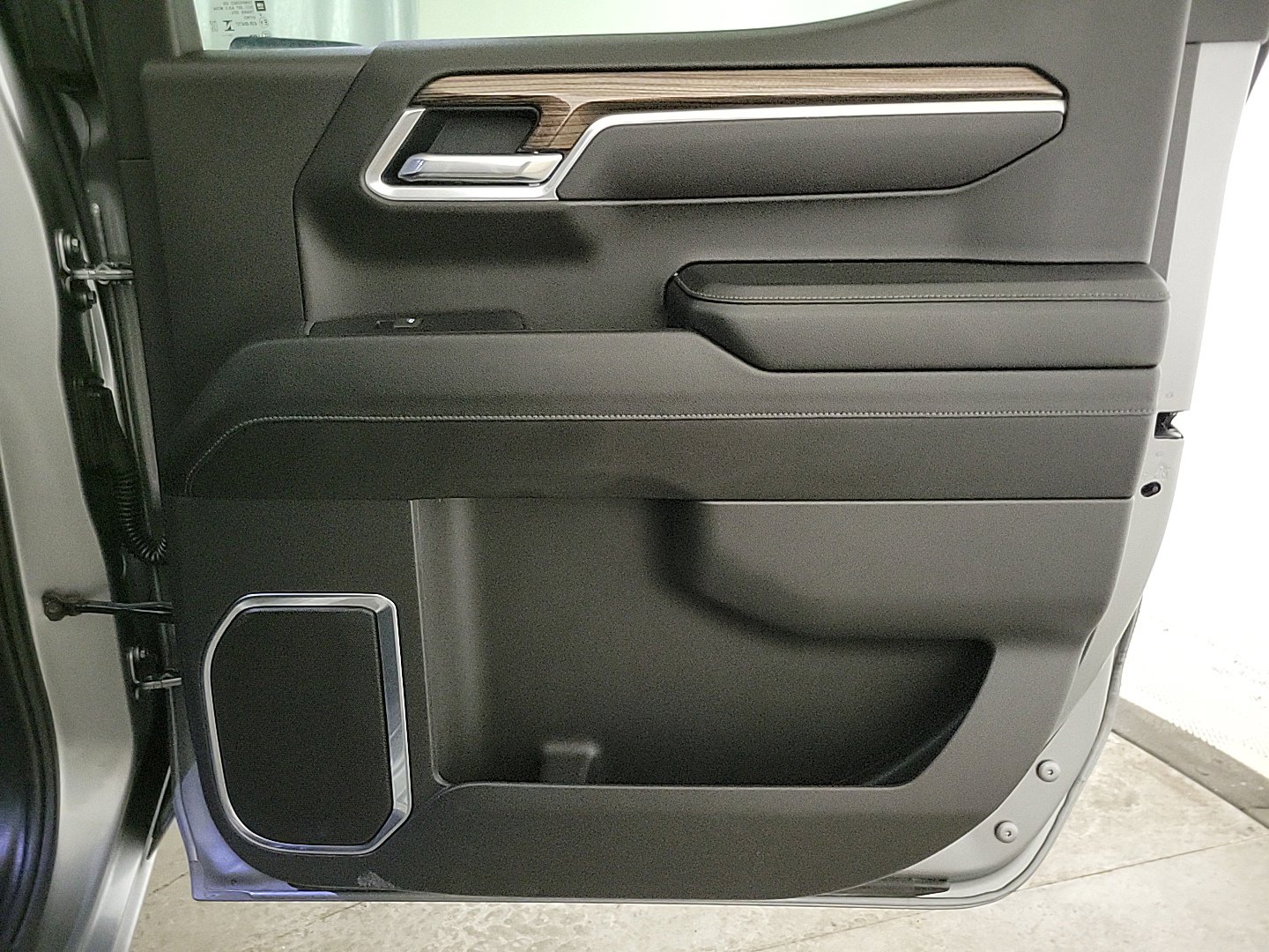 2025 CHEVROLET SILVERADO - Image 23