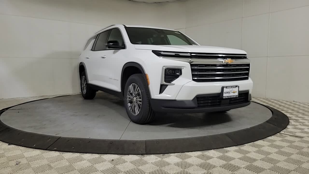 2025 Chevrolet Traverse photo 2