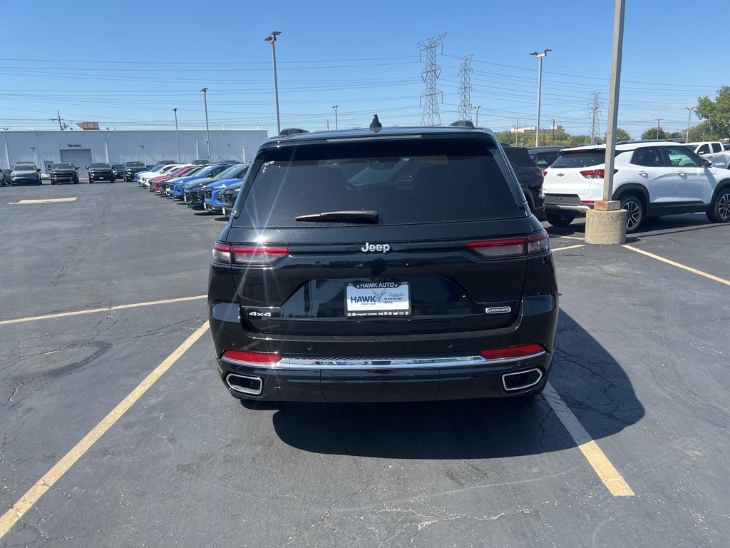 2024 Jeep Grand Cherokee Overland photo 2