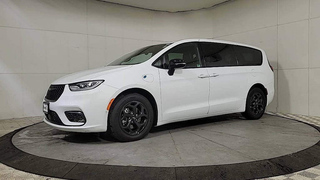 Used 2024 Chrysler Pacifica Hybrid S Appearance Pkg Minivan