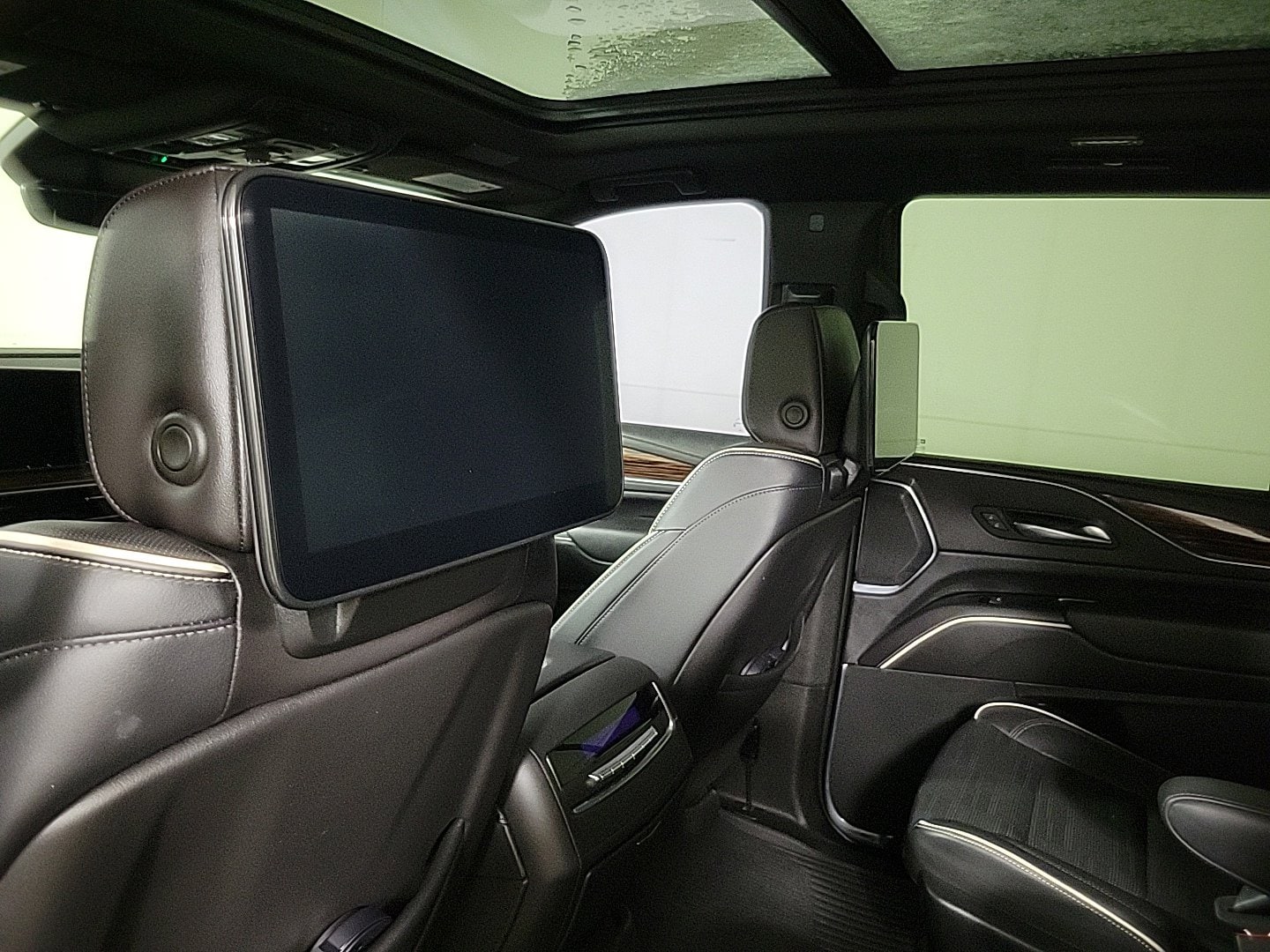 2023 CADILLAC ESCALADE - Image 16