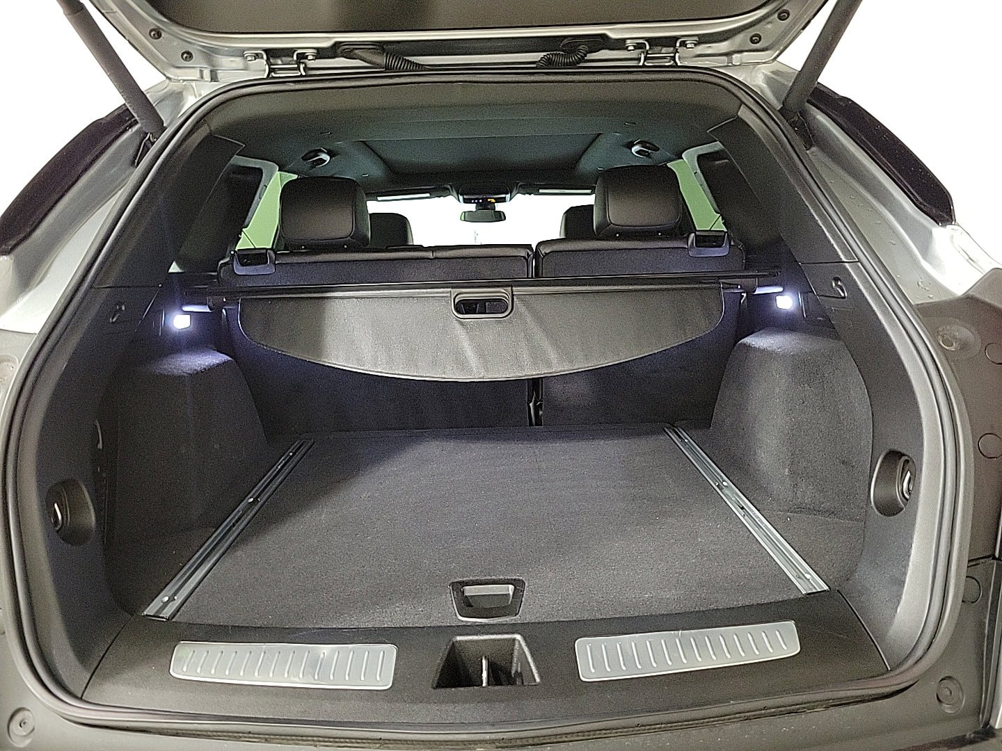 2025 CADILLAC XT5 - Image 24