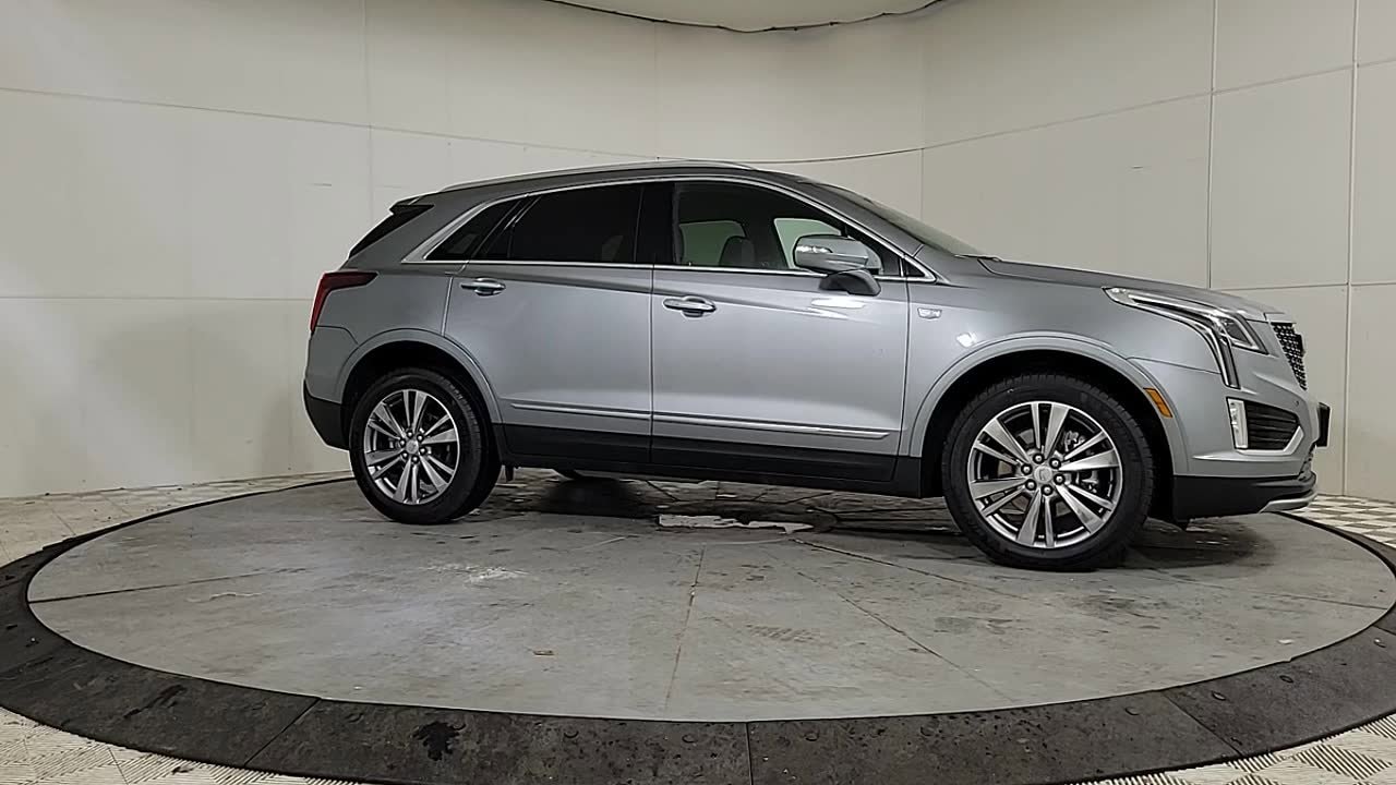 2025 CADILLAC XT5 - Image 8