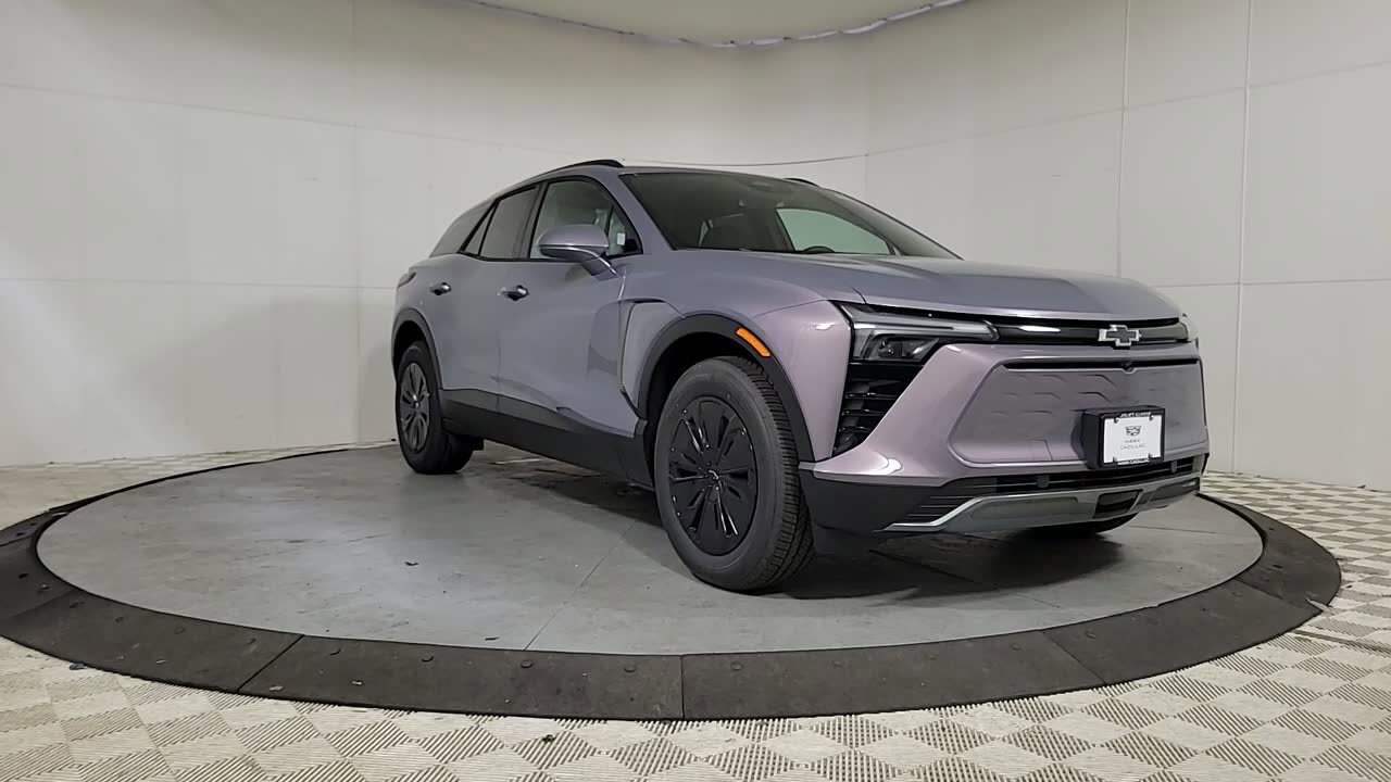 2025 Chevrolet Blazer EV photo 2