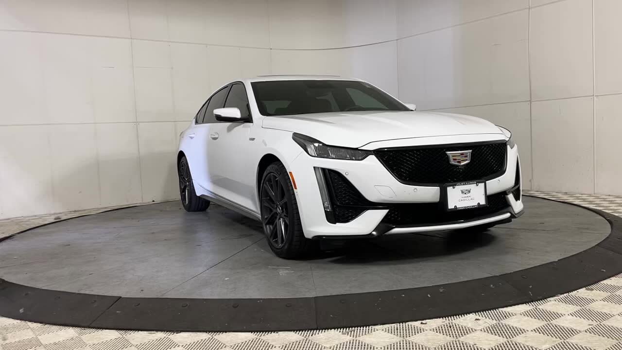 2024 Cadillac CT5 V photo 2