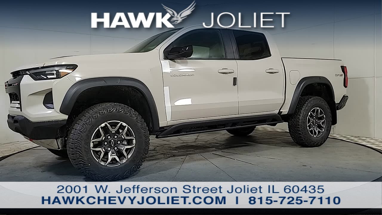 View vehicle photo 4