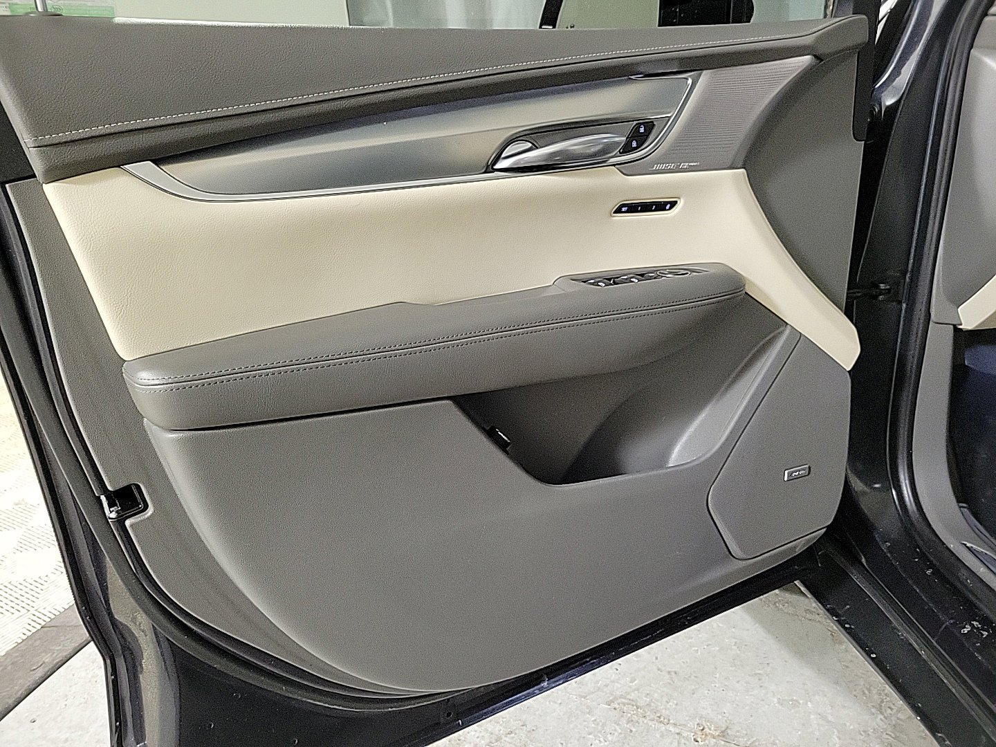 2021 CADILLAC XT5 - Image 23