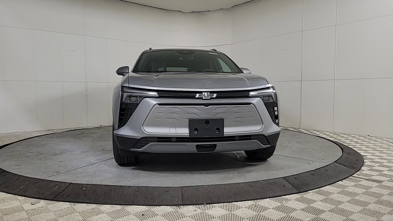 2025 Chevrolet Blazer EV photo 3
