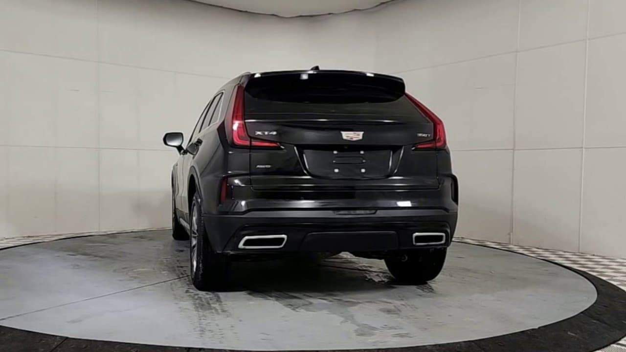 Used 2024 Cadillac XT4 Premium Luxury with VIN 1GYFZDR4XRF229884 for sale in Plainfield, IL