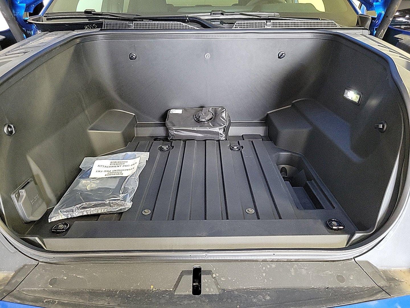 2025 Chevrolet Silverado EV RST - Photo 24