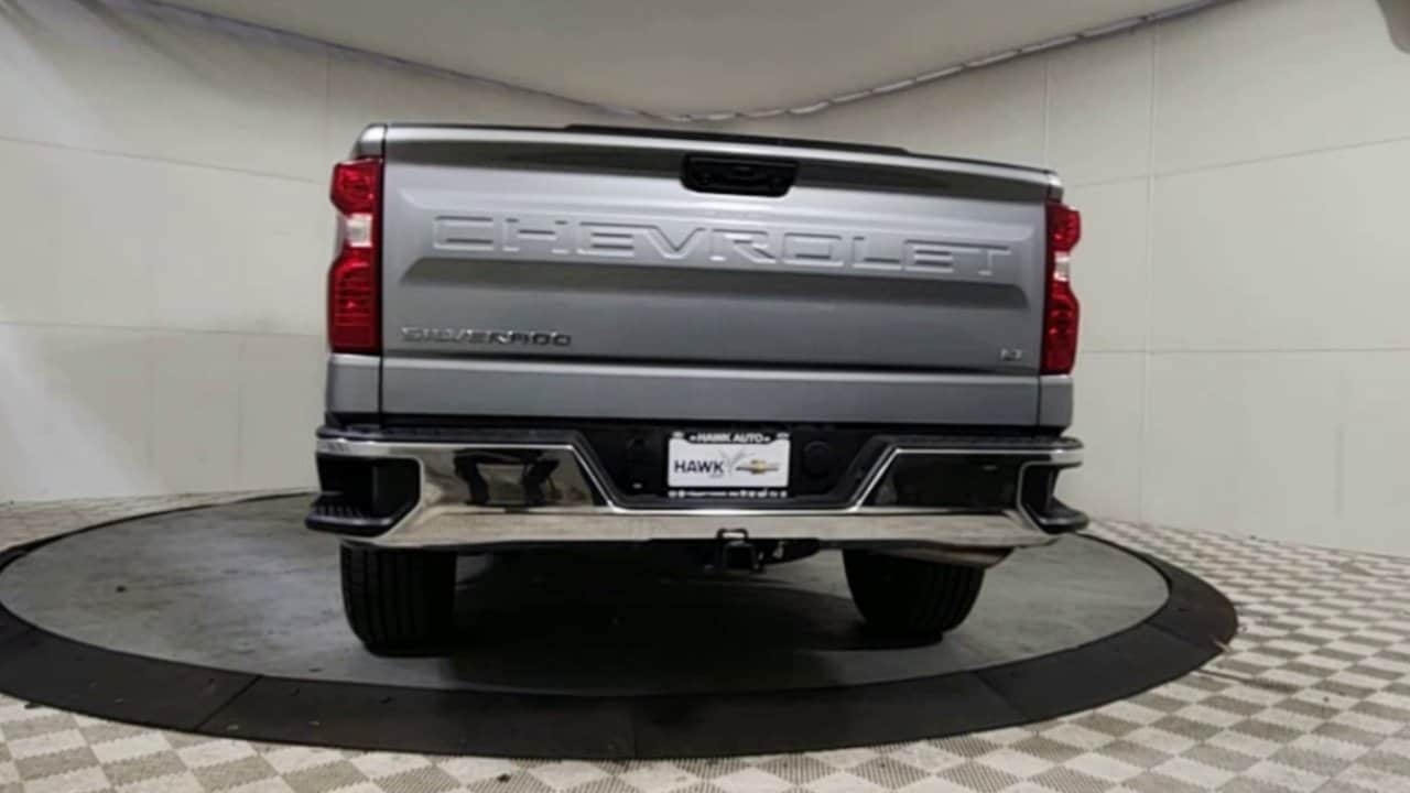 Used 2023 Chevrolet Silverado 1500 LT with VIN 3GCUDDE87PG222701 for sale in Plainfield, IL