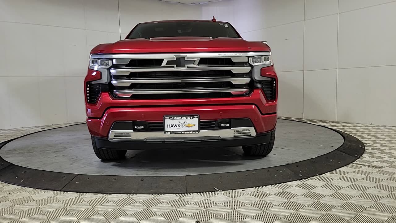 2025 Chevrolet Silverado 1500 High Country photo 3
