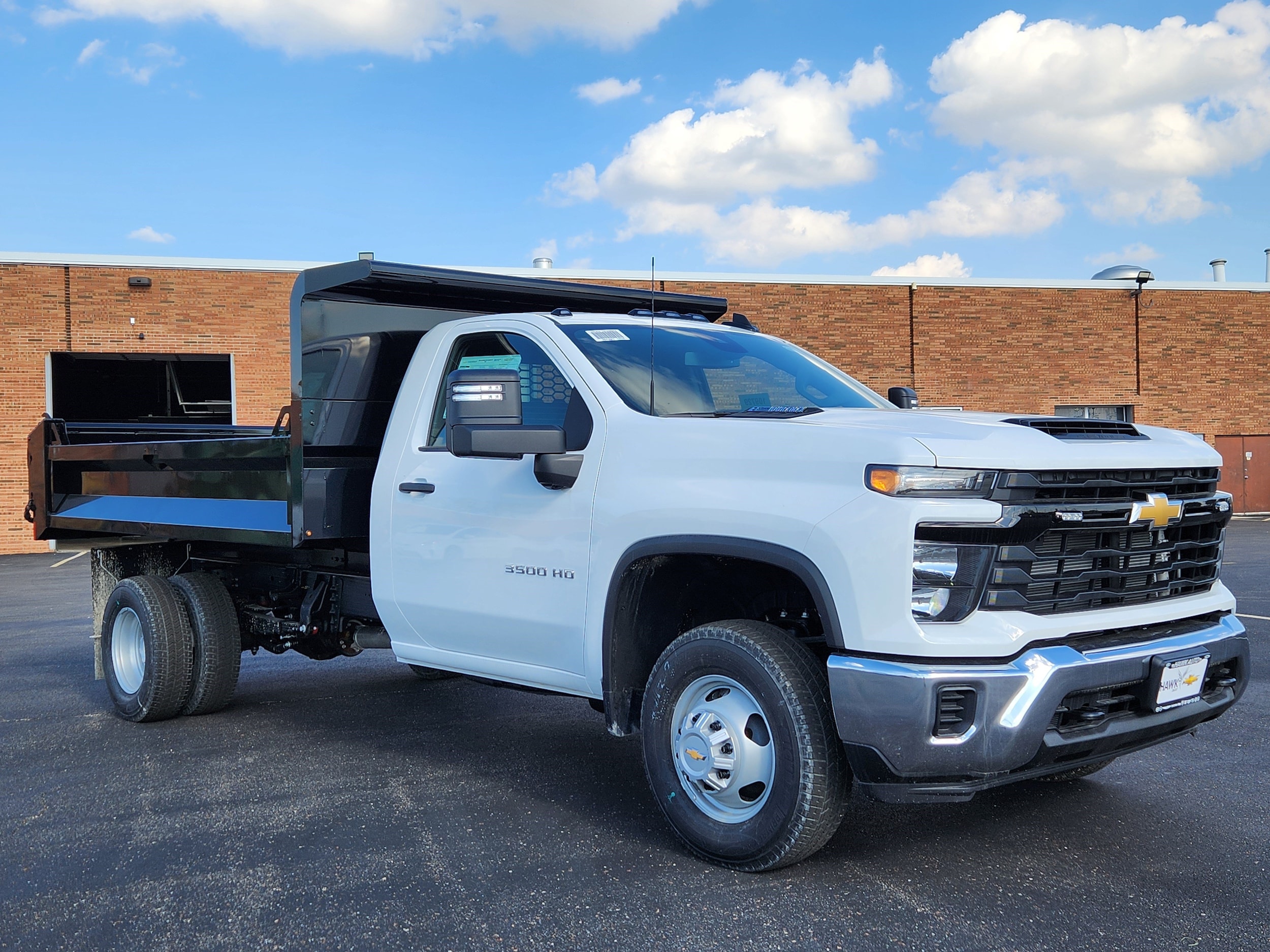 Summit White 2026 Chevrolet Silverado 3500HD Chassis Pickup Truck Four-Wheel Drive Automatic