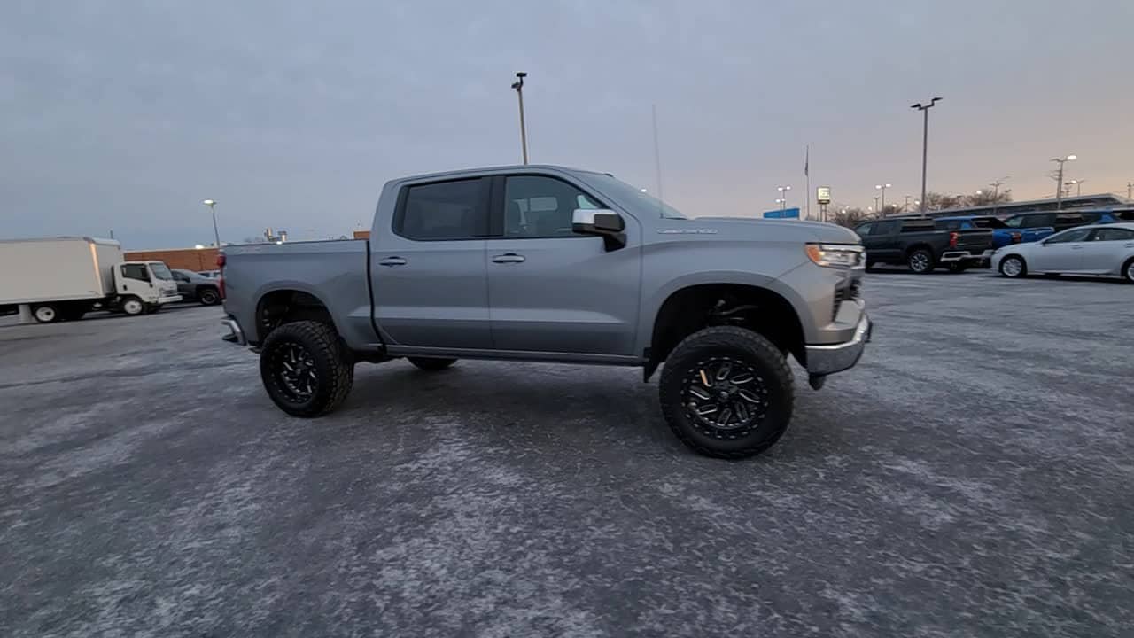 2025 CHEVROLET SILVERADO - Image 11