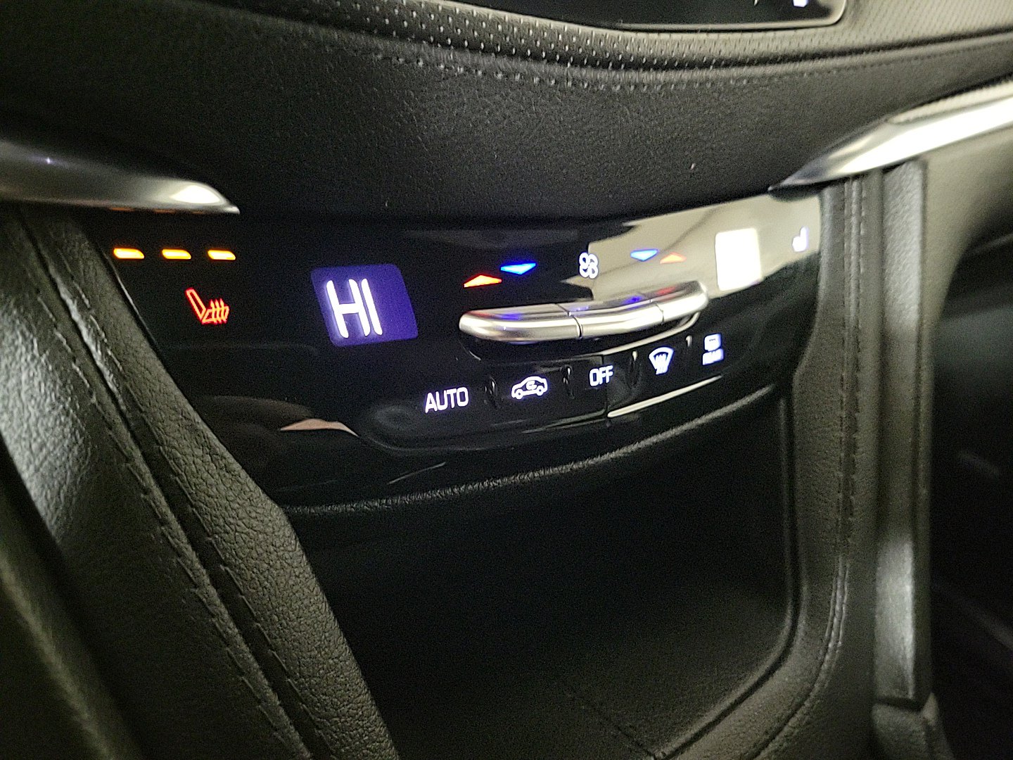 2024 CADILLAC XT5 - Image 21