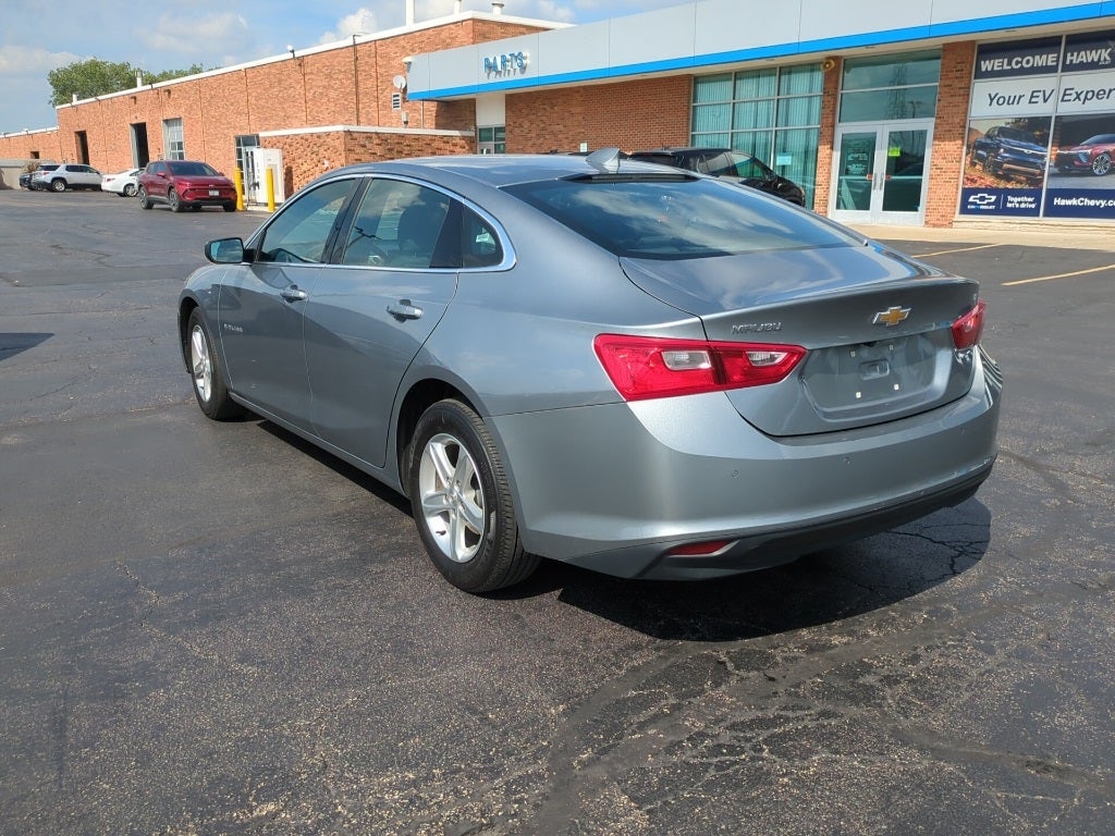 2024 Chevrolet Malibu 1LT photo 3