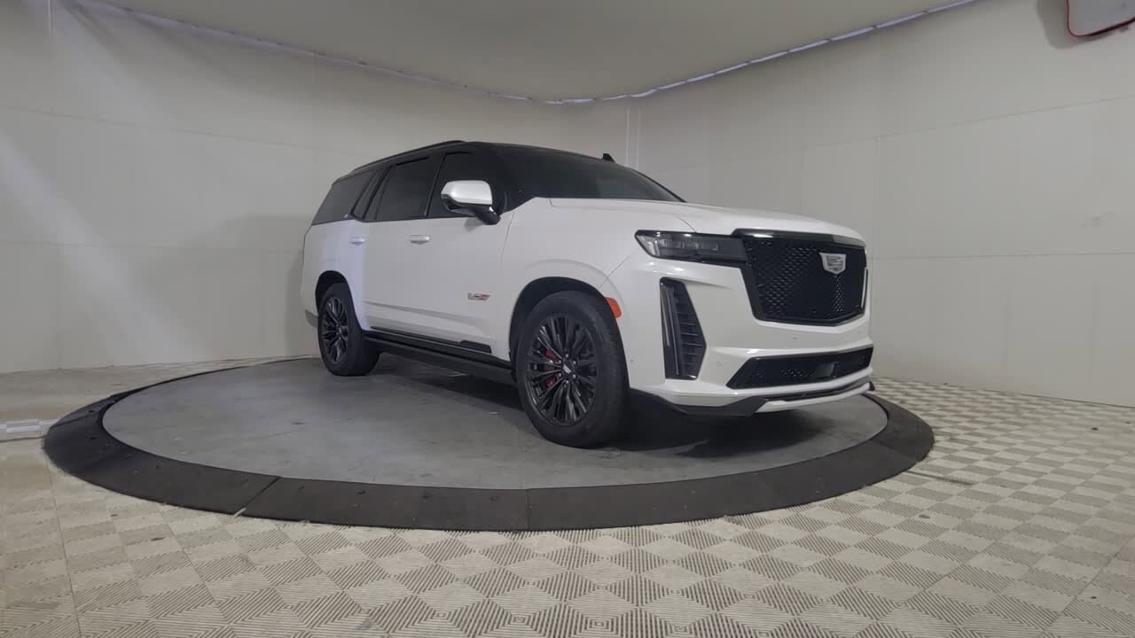 2023 Cadillac Escalade V-Series photo 2