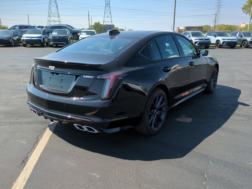 2025 Cadillac CT5 V photo 4