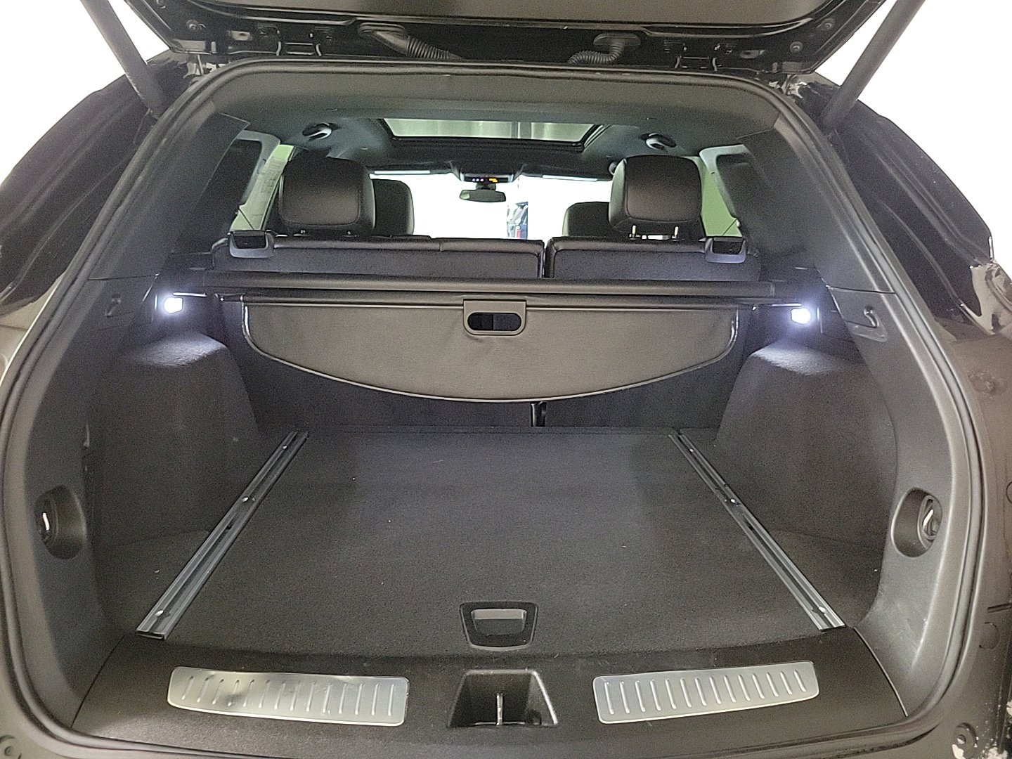 2025 CADILLAC XT5 - Image 25