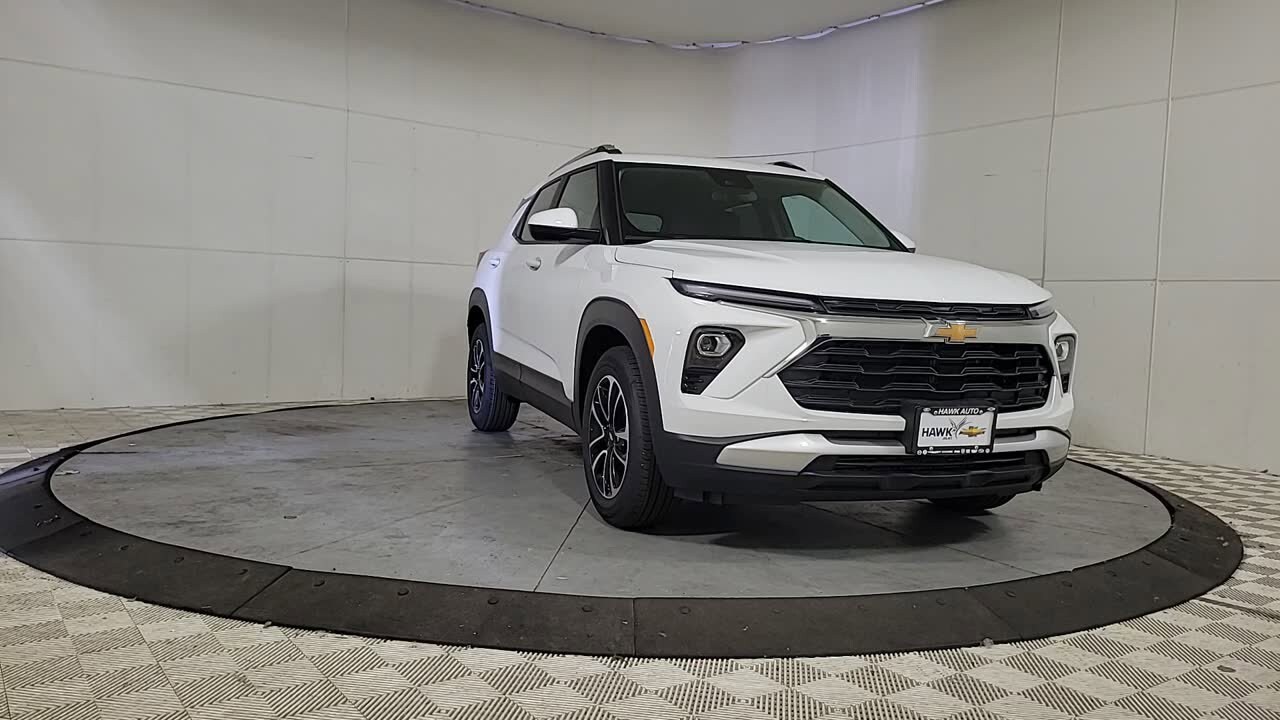 2026 Chevrolet Trailblazer LT photo 2