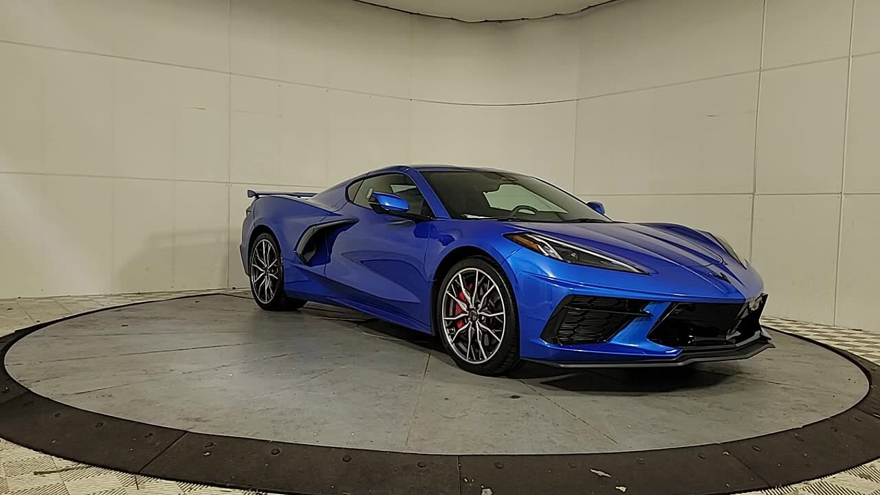 2025 Chevrolet Corvette Stingray 3LT photo 2