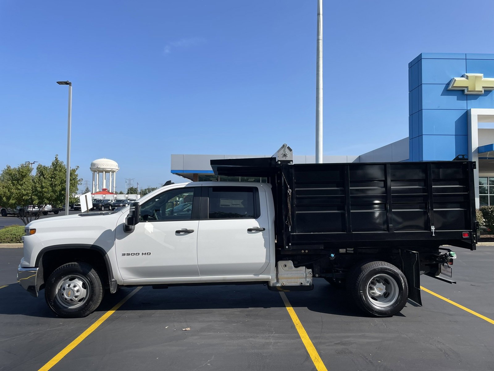 2024 Chevrolet Silverado 3500HD Work Truck photo 3