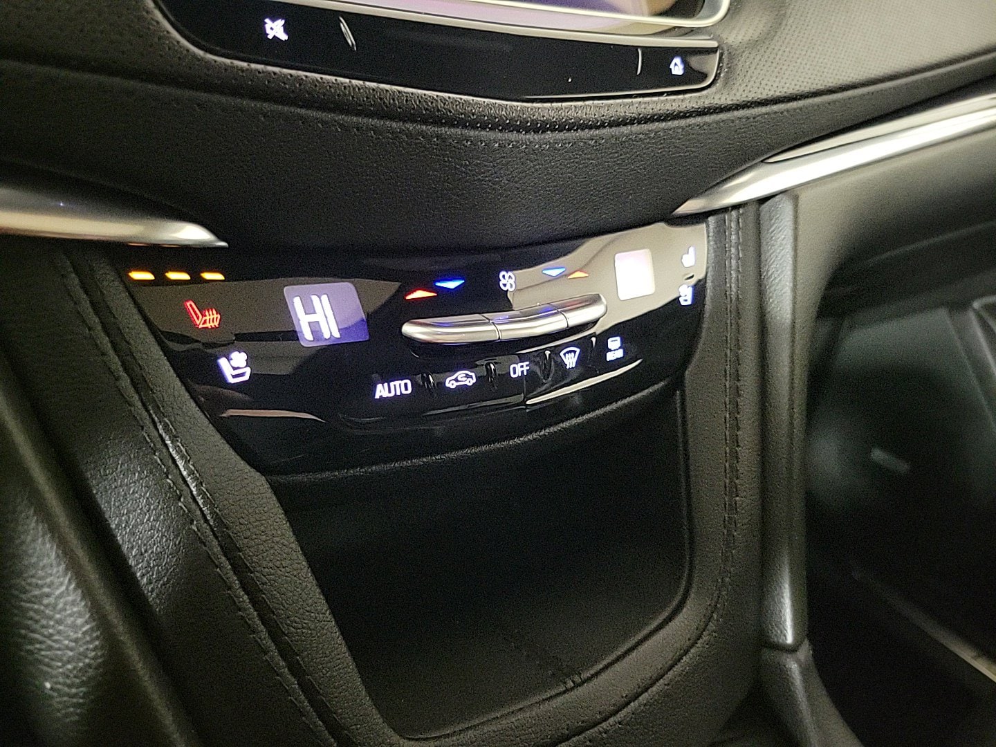 2024 CADILLAC XT5 - Image 21