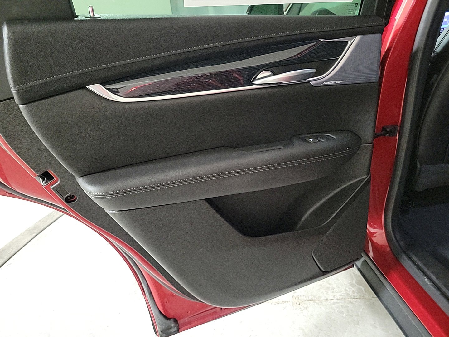 2024 CADILLAC XT5 - Image 24