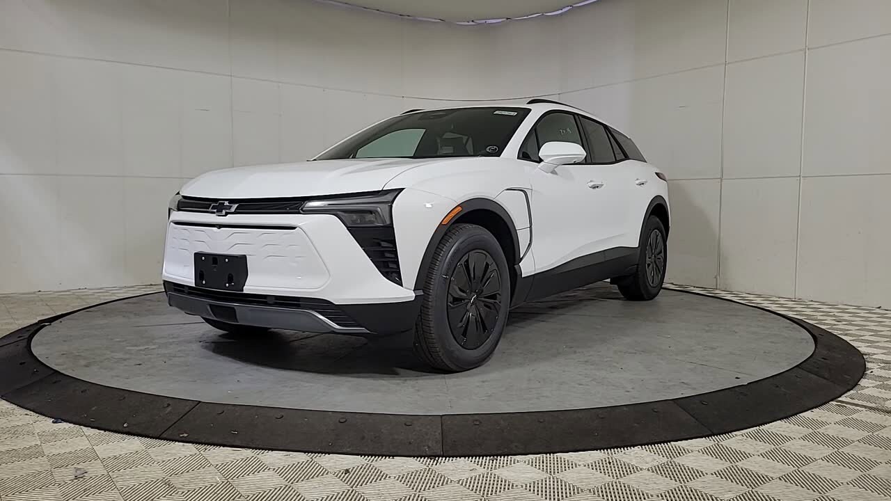 2025 Chevrolet Blazer EV photo 4