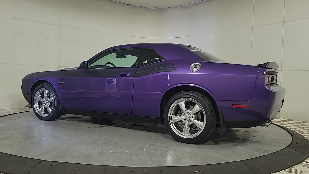 2010 Dodge Challenger R/T photo 3