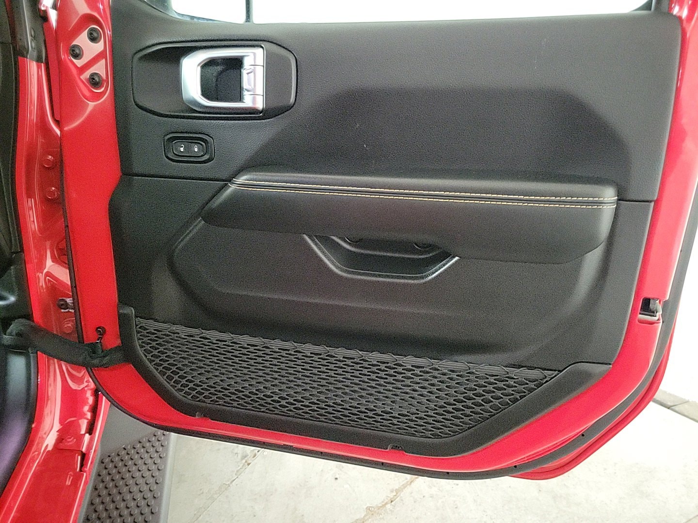2024 Jeep Wrangler 4-Door Sahara - Photo 25