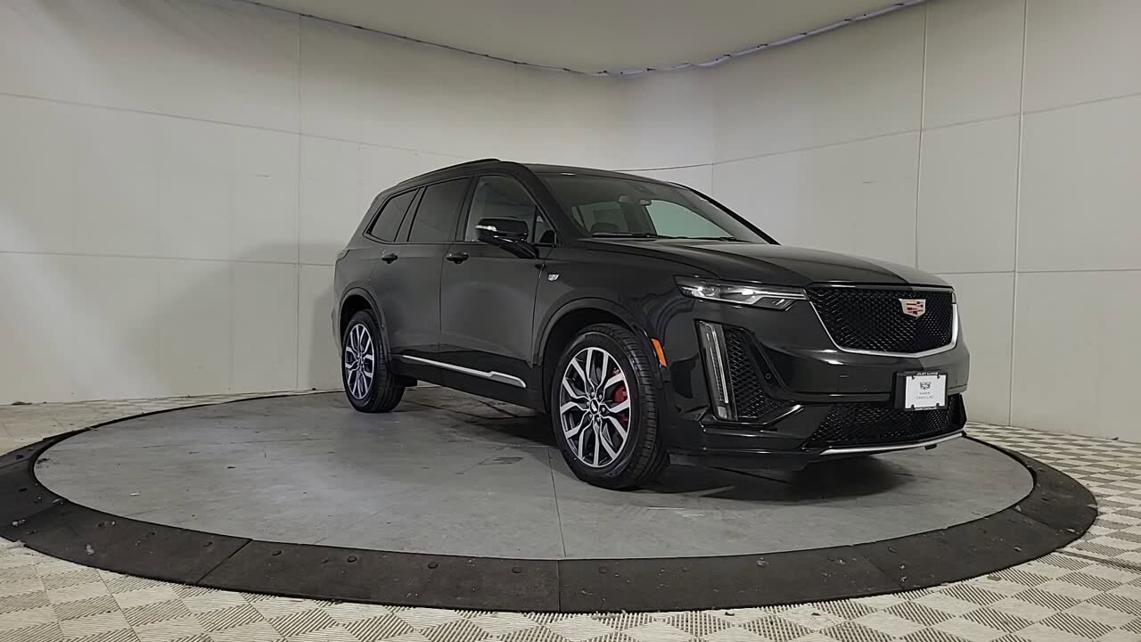 2024 Cadillac XT6 Sport photo 2