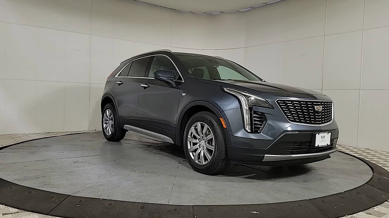 2020 Cadillac XT4 Premium Luxury photo 2