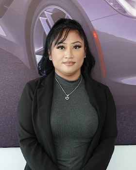 Staff member Angelica Tagudtud from ID_2cbbd78916f9