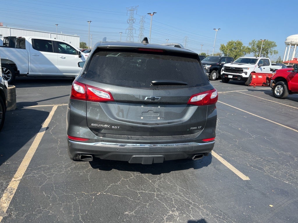 2020 Chevrolet Equinox LT photo 2