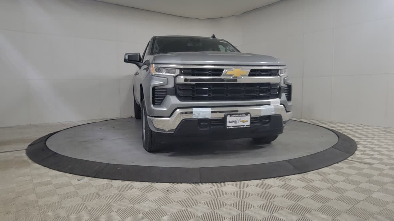 2025 Chevrolet Silverado 1500 LT photo 3