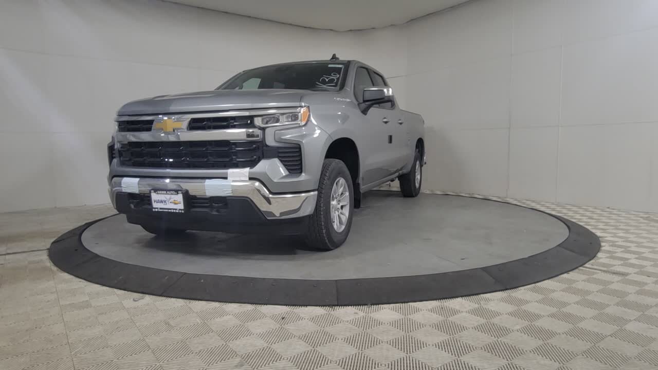 2025 Chevrolet Silverado 1500 LT photo 4
