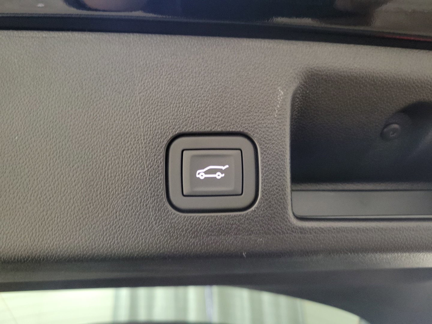 2025 Chevrolet Equinox EV RS - Photo 23