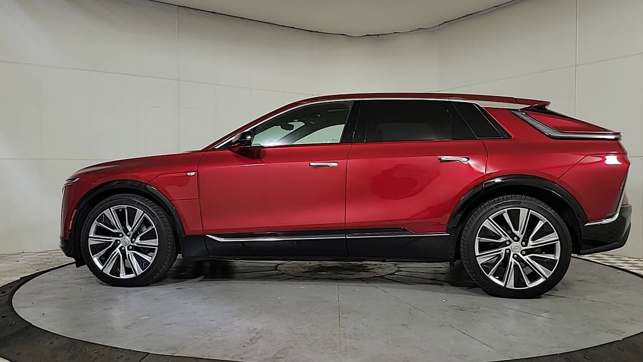 2024 Cadillac Lyriq Luxury photo 4