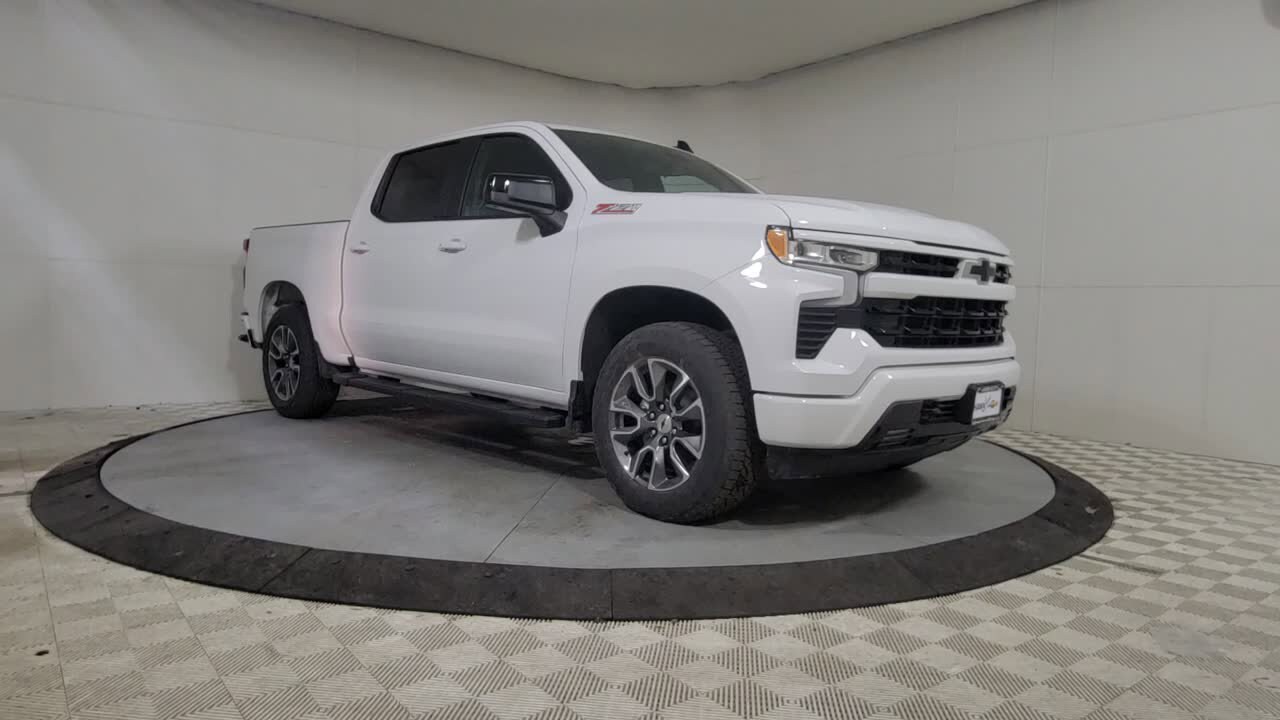 2025 Chevrolet Silverado 1500 RST photo 2