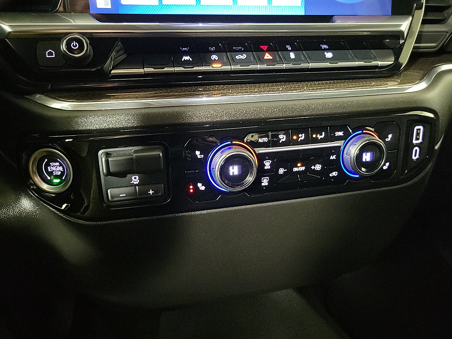 2025 CHEVROLET SILVERADO - Image 20