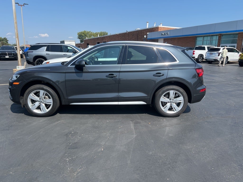 2019 Audi Q5 45 Premium photo 3