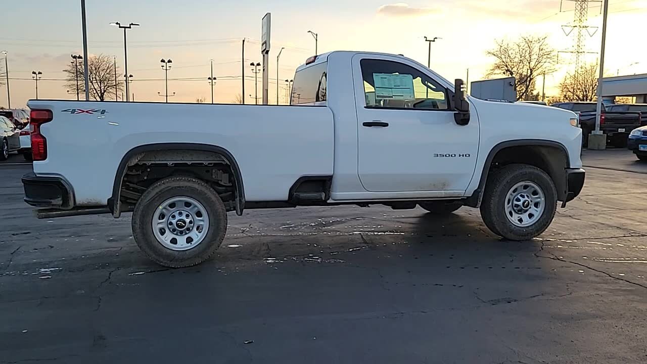 2025 Chevrolet Silverado 3500HD photo 4