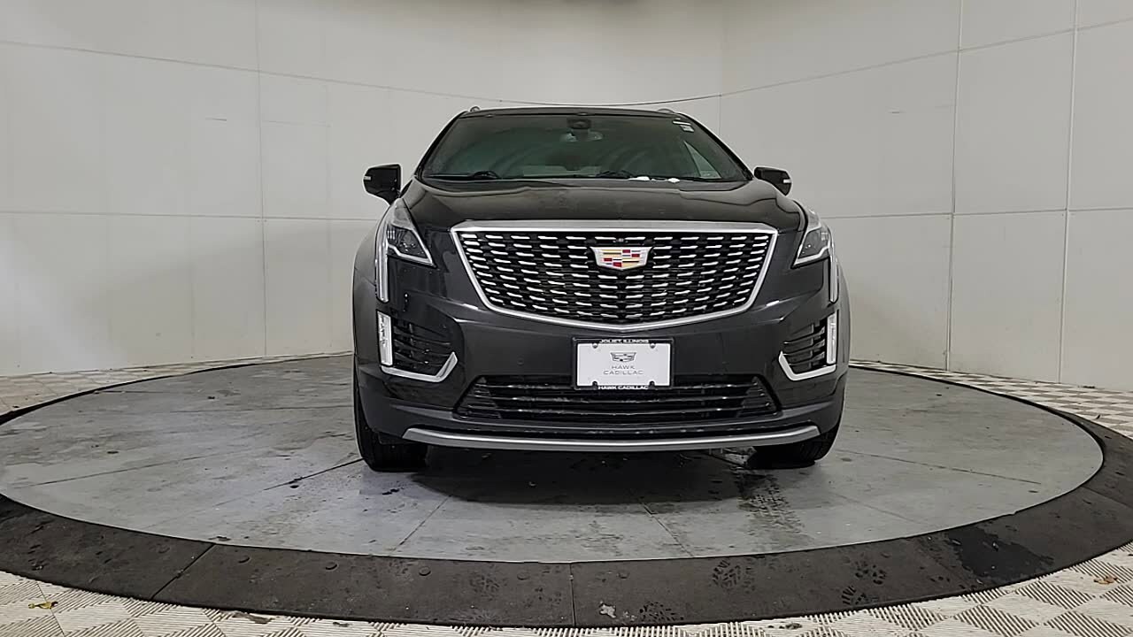 2025 Cadillac XT5 Premium Luxury photo 2