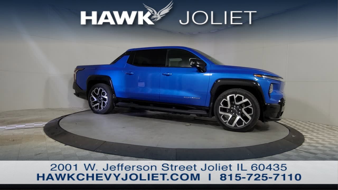2025 Chevrolet Silverado EV RST - Photo 10