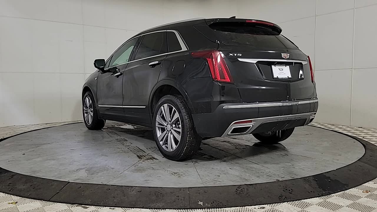 2025 CADILLAC XT5 - Image 5