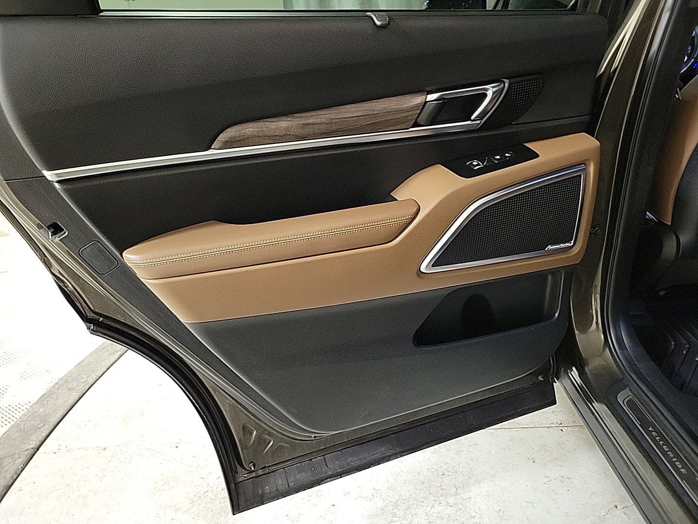 2021 KIA TELLURIDE - Image 23