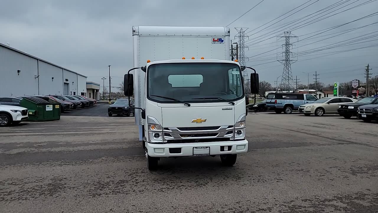 2024 Chevrolet Silverado 4500HD photo 2