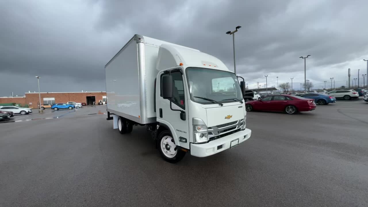 2024 Chevrolet Silverado 4500HD photo 2