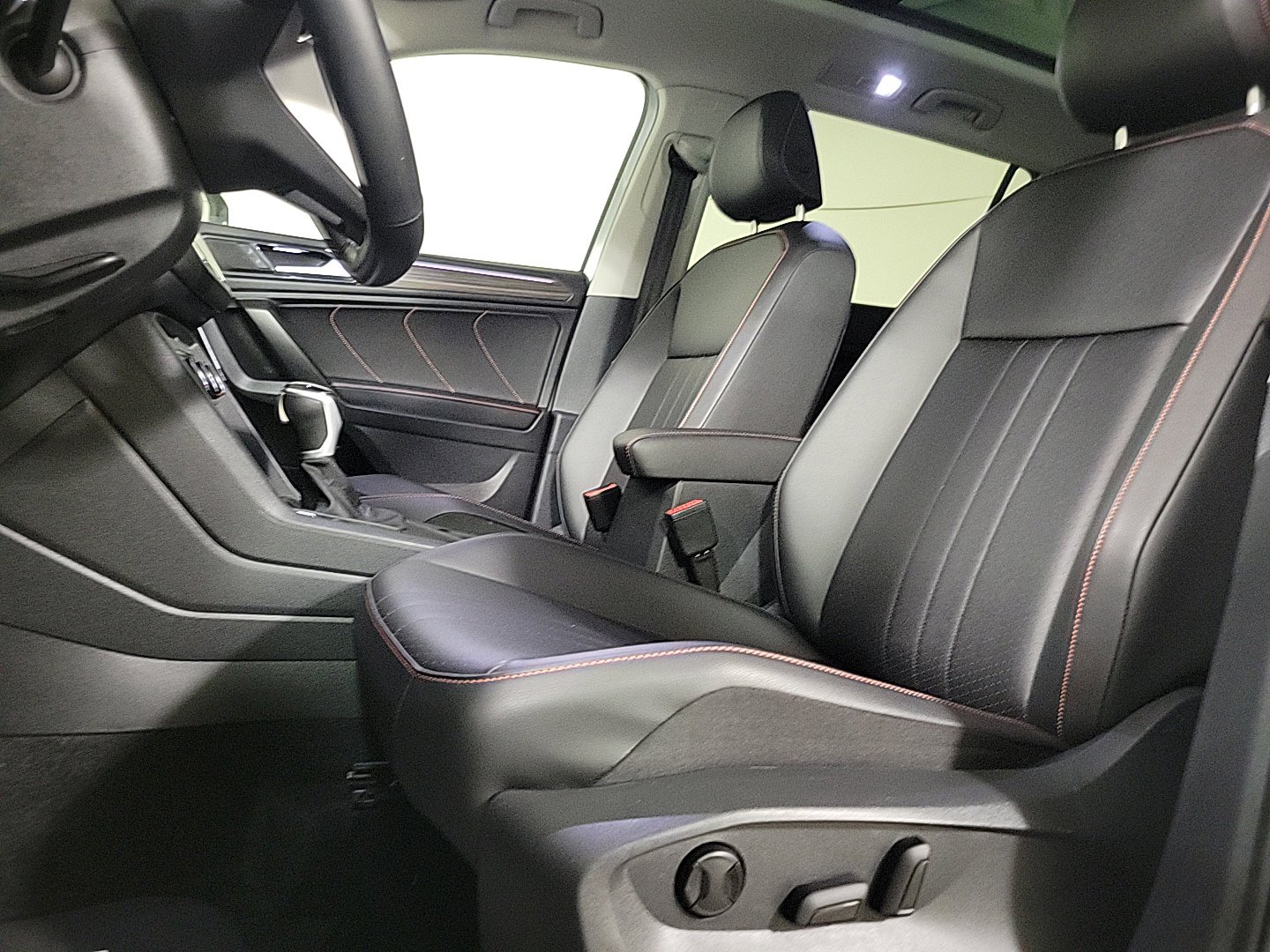 2024 VOLKSWAGEN TIGUAN - Image 12